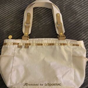 Tokidoki handbag in white